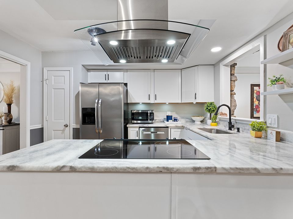 1st image of 302 Flowerwood Ct