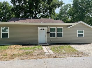 212 W Blaze Rd, Mount Vernon, MO 65712