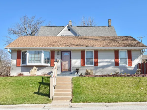 1432 Chestnut STREET, South Milwaukee, WI 53172