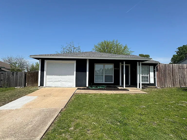 6012 Turner St — Photo 1