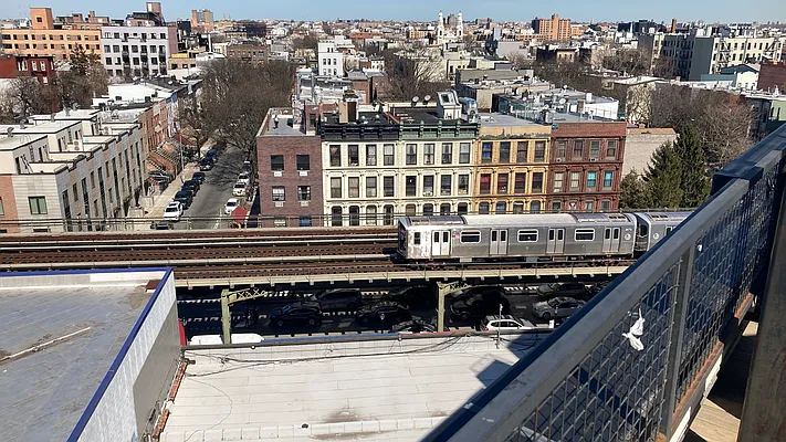 Rented by Nooklyn NYC LLC | media 36