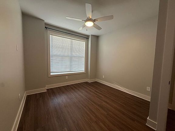5th image of 805 Bradford Ave #201
