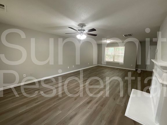 3rd image of 7189 Ravenwood Ln