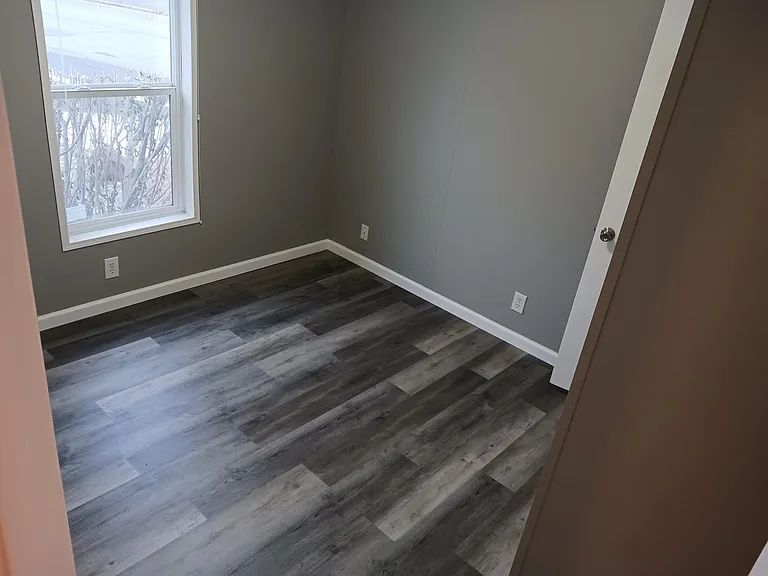 904 Home St — Photo 4