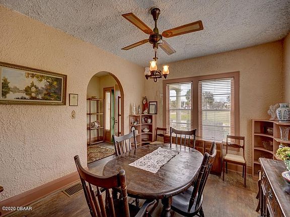 3rd image of 642 N Wild Olive Ave