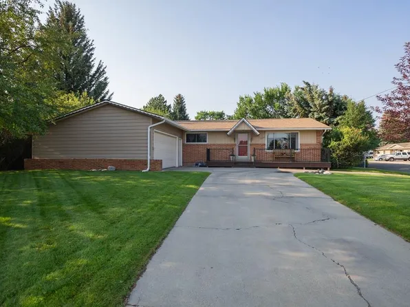 1302 Stampede Ave, Cody, WY 82414