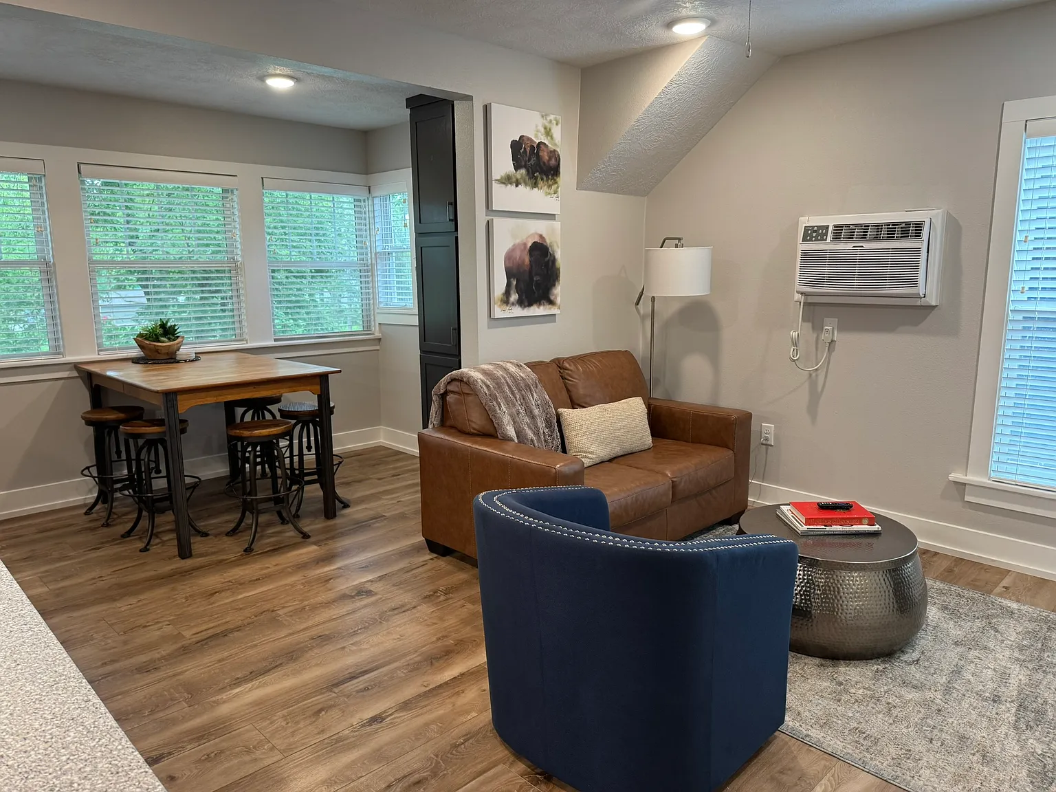 2 bed, 900 sqft, $1,525 — Photo 4