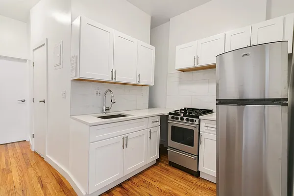 Rented by Compass | media 12