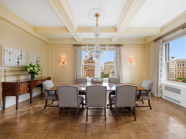 930 Park Avenue image 6 of 21