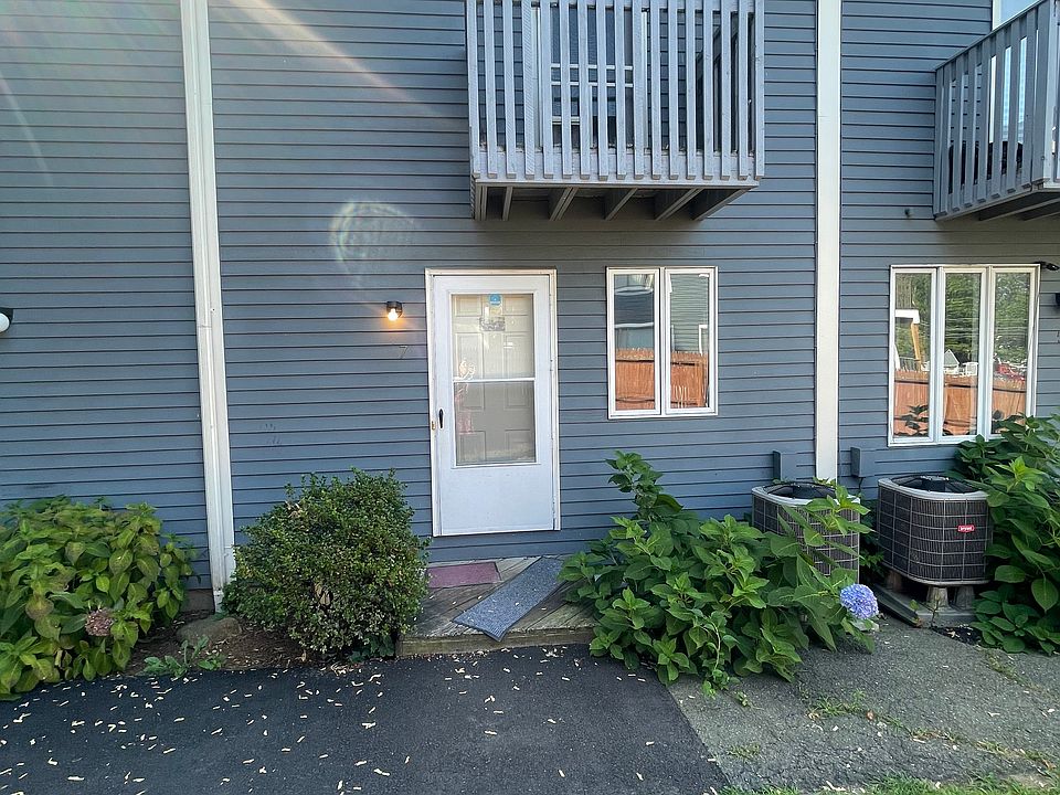 1st image of 39 Glenwood Ave Unit 7