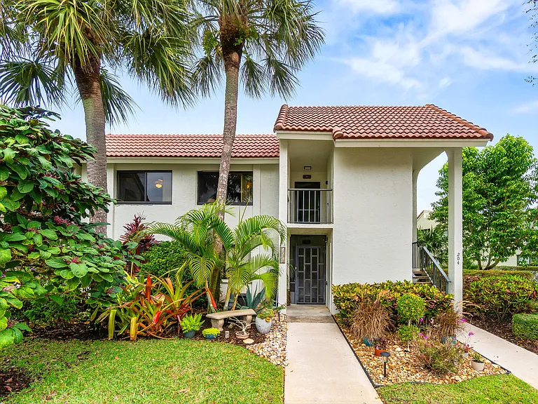 5687 Fairway Park Dr — Photo 33