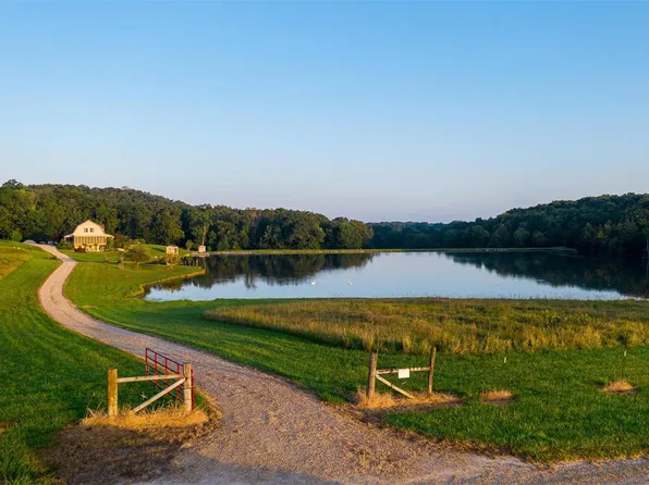 49 10350th Pike, Frankford, MO 63441