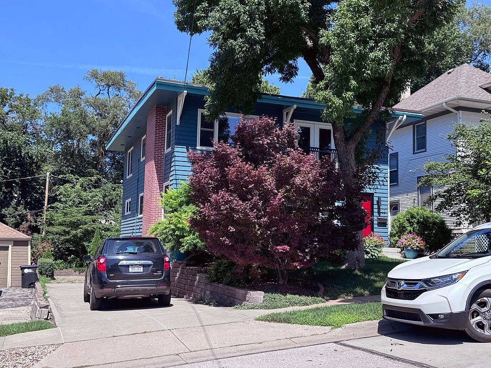 1st image of 4022 Burt St #4022