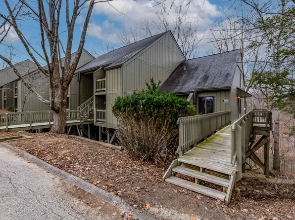 9432 S Lake Ridge Dr, Bloomington, IN 47401