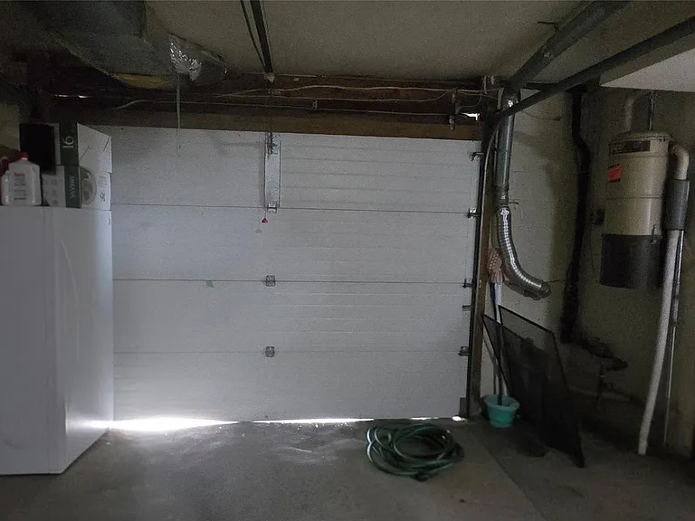 24 Anderson Ave — Photo 17