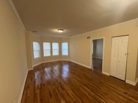 2257 W Rosemont Ave, Chicago, IL