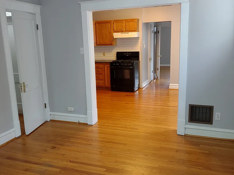 3158A Alfred Ave #A — Photo 8