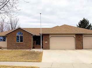 505 E Switch Grass Trl, Brandon, SD 57005