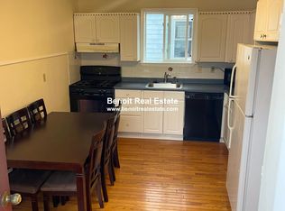 17 Carlton St #2F, Somerville, MA 02143