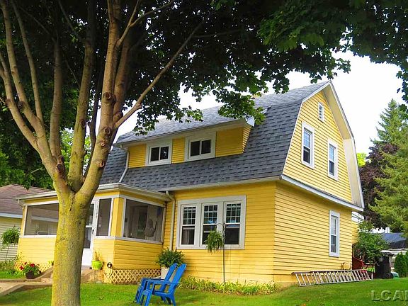 2nd image of 1120 Lakeview Dr