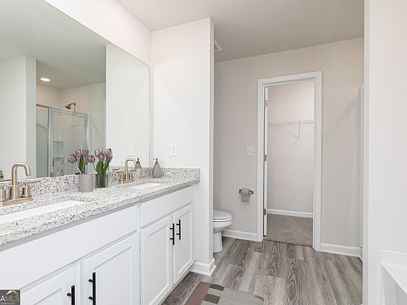 7th image of this home