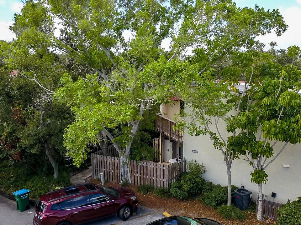 1st image of 8751 Oleander Ct