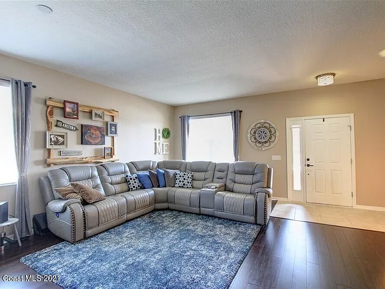 3280 Recco Pl — Photo 2