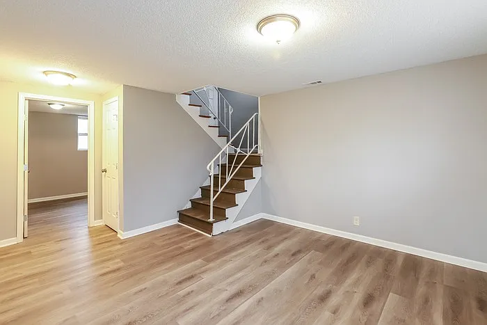 18906 E Arrowhead Dr — Photo 8