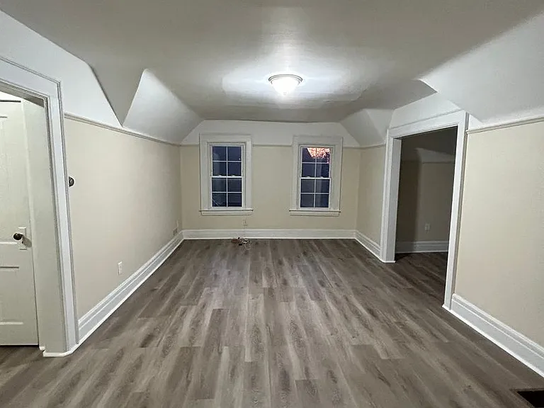 183 Harvard St — Photo 10