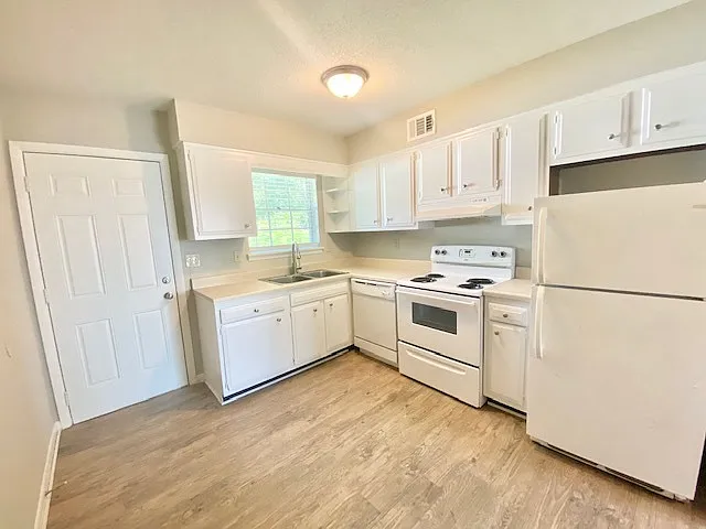 124 Dabbs Ave — Photo 4