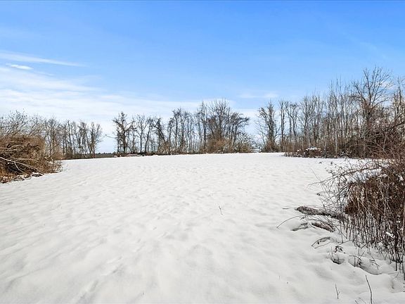 4th image of 74 Huguenot Rd