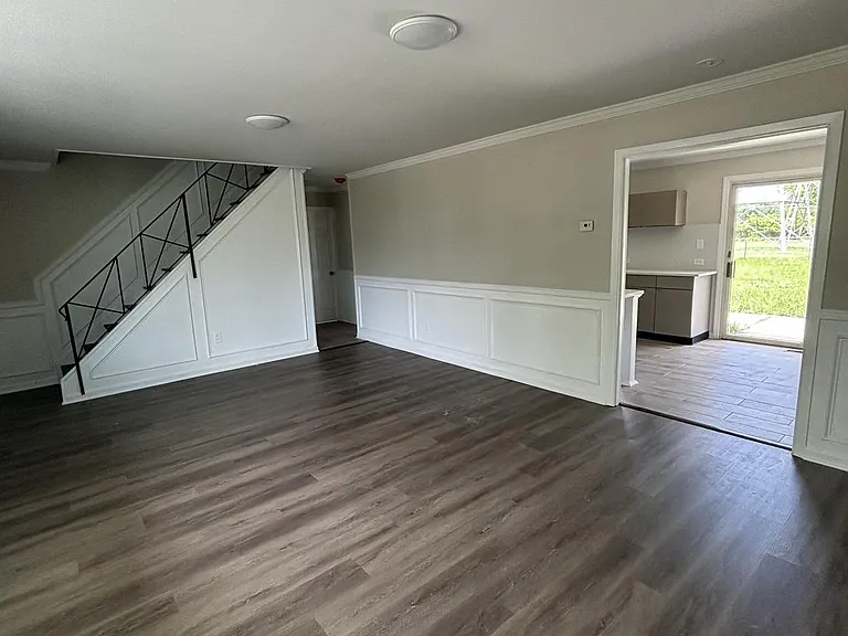 41 Messenger Ln — Photo 2