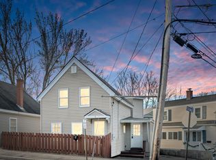 6 Market St, Saco, ME 04072