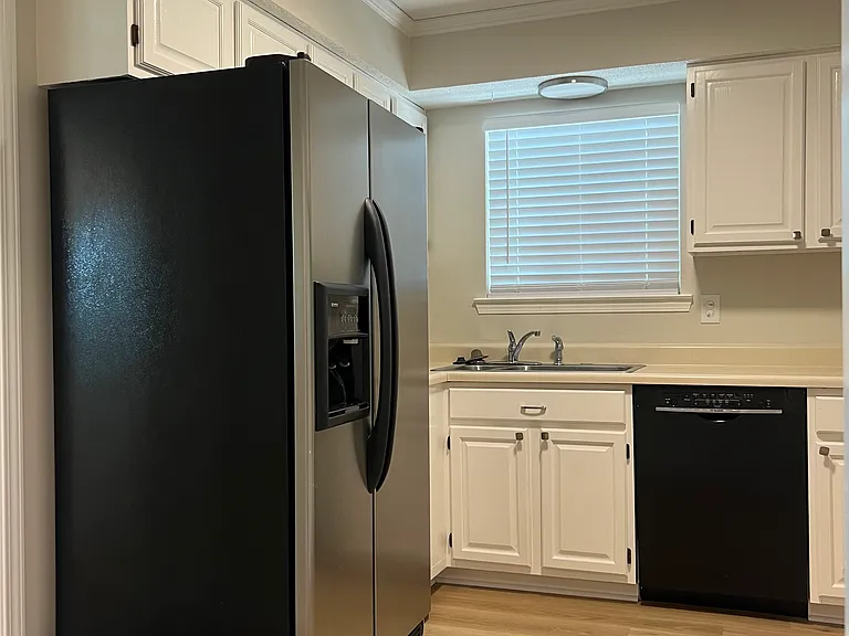 102 Laguna Cir — Photo 15