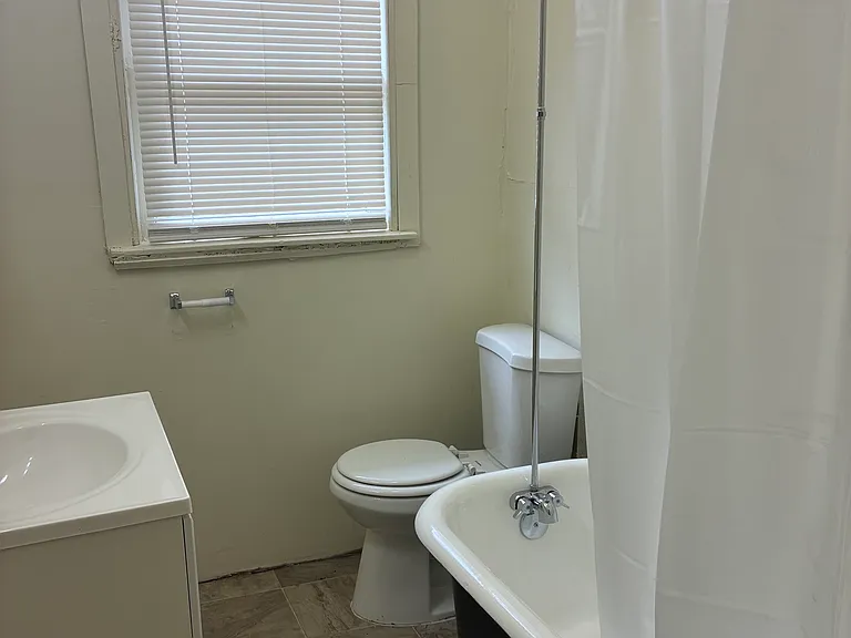 326 S Zunis Ave — Photo 5