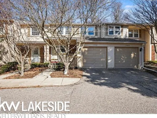 1568 Brentwood Dr, Troy, MI 48098