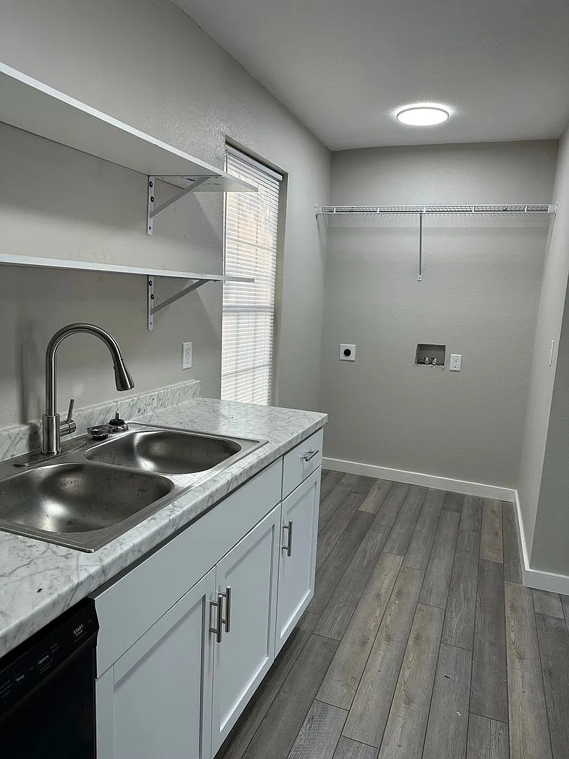 Hwy 63 N Bono Apartments — Photo 2