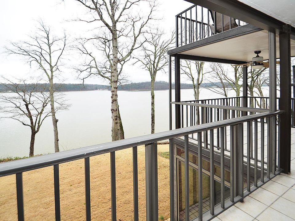 1st image of 4332 Lakeshore Ln Unit 204