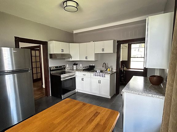 2nd image of 223 Union Ave #2