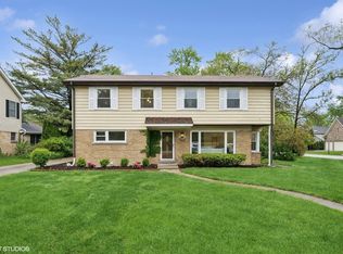 2272 Asbury Rd, Northbrook, IL 60062