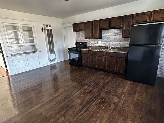 4th image of 1401 S 10th St