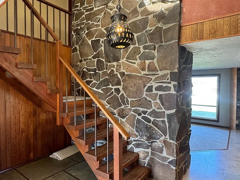 225 Mission View Dr — Photo 17