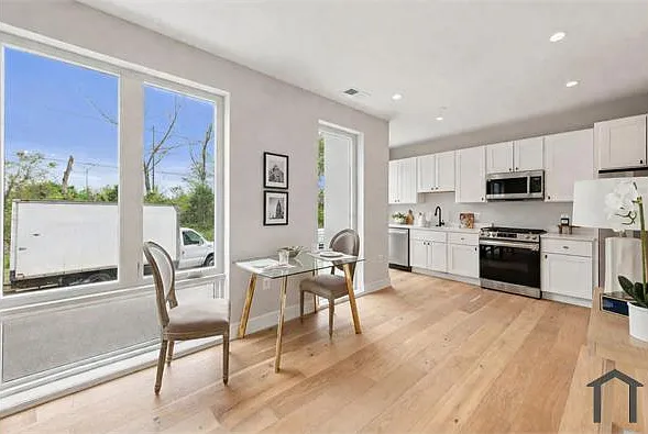 1955 Fairlawn Ave SE #C01 — Photo 8