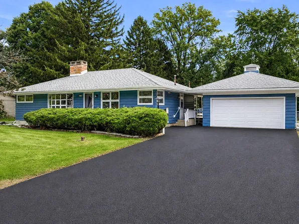2275 Nan St, Aurora, IL 60502