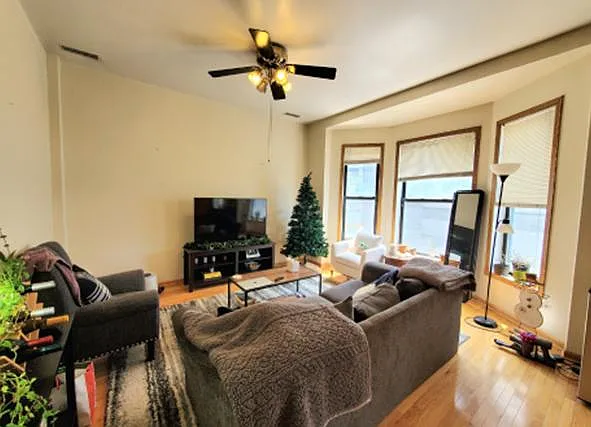 2843 N Clark St #4F — Photo 2
