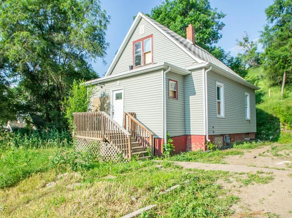 511 4th Ave NW, Mandan, ND 58554