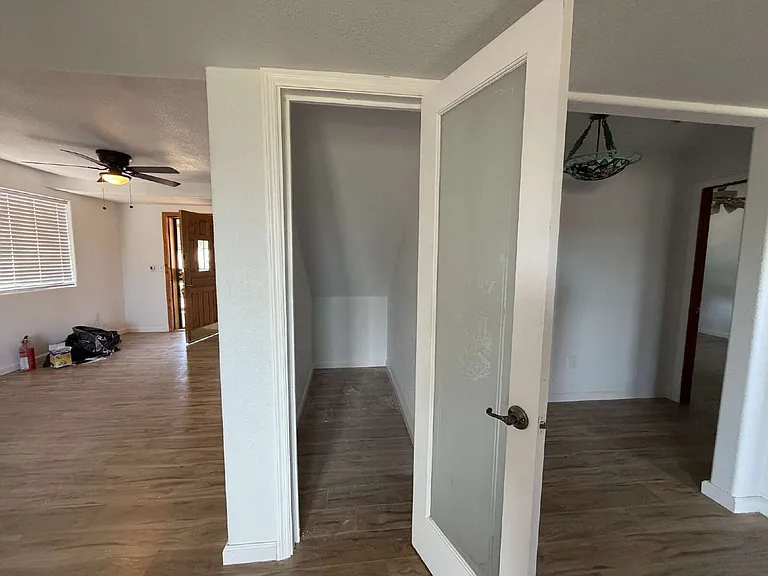 4900 E Julie Dr — Photo 3