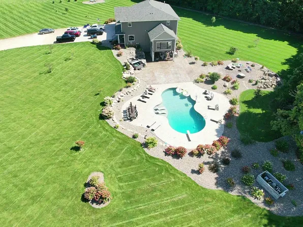 W6441 710th Ave, Beldenville, WI 54003