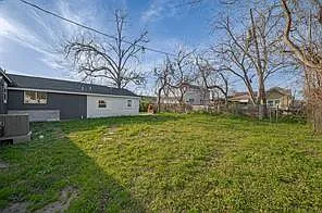 2401 Spence St #A — Photo 7