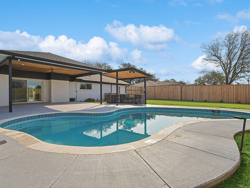 12417 Quincy Ln